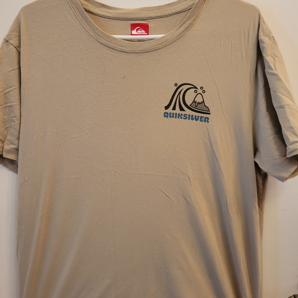 Quiksilver Men's Beige Graphic Tee